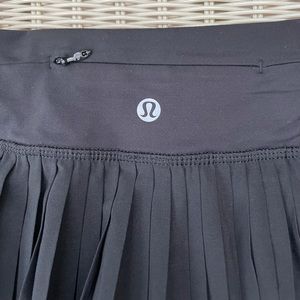 Lululemon black tennis skirt
